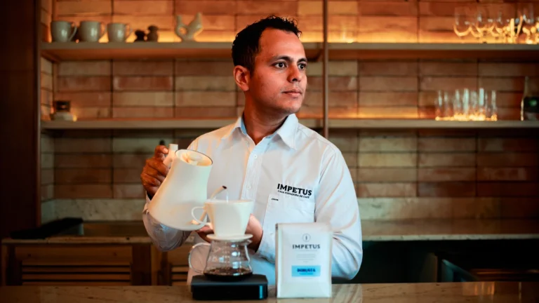 CARLOS JUÁREZ, UN JAROCHO EN BRUSELAS